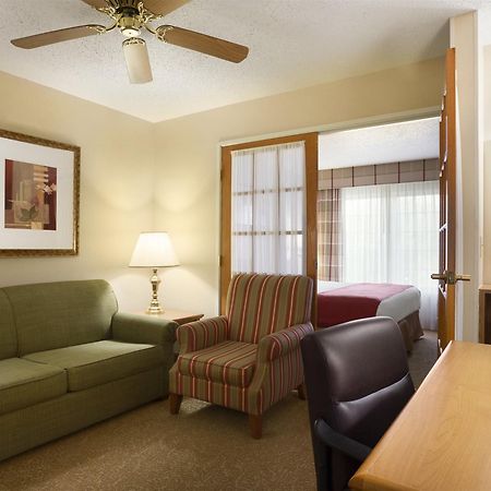 Country Inn & Suites By Radisson, Columbus Airport, Oh Buitenkant foto